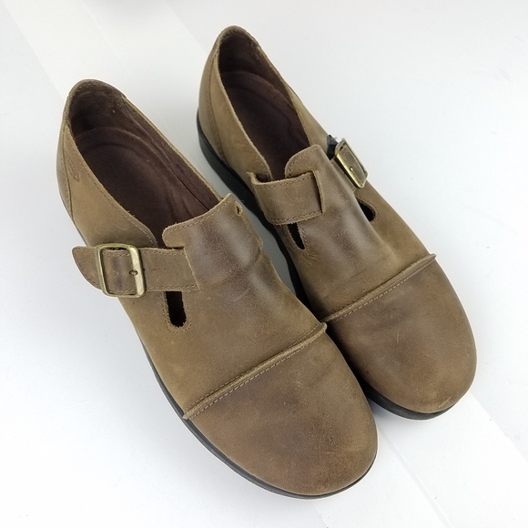 Azaleia Brown round toe Mary Jane style - Picture 2 of 7